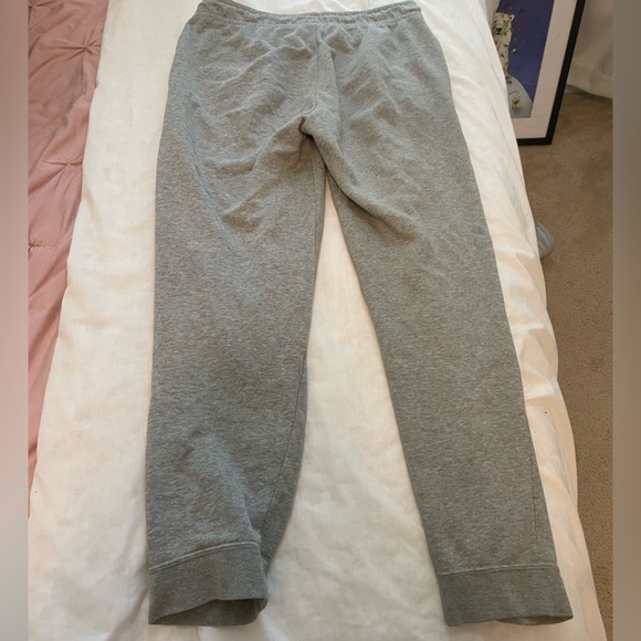 Nike Joggers - Picture 3 of 3
